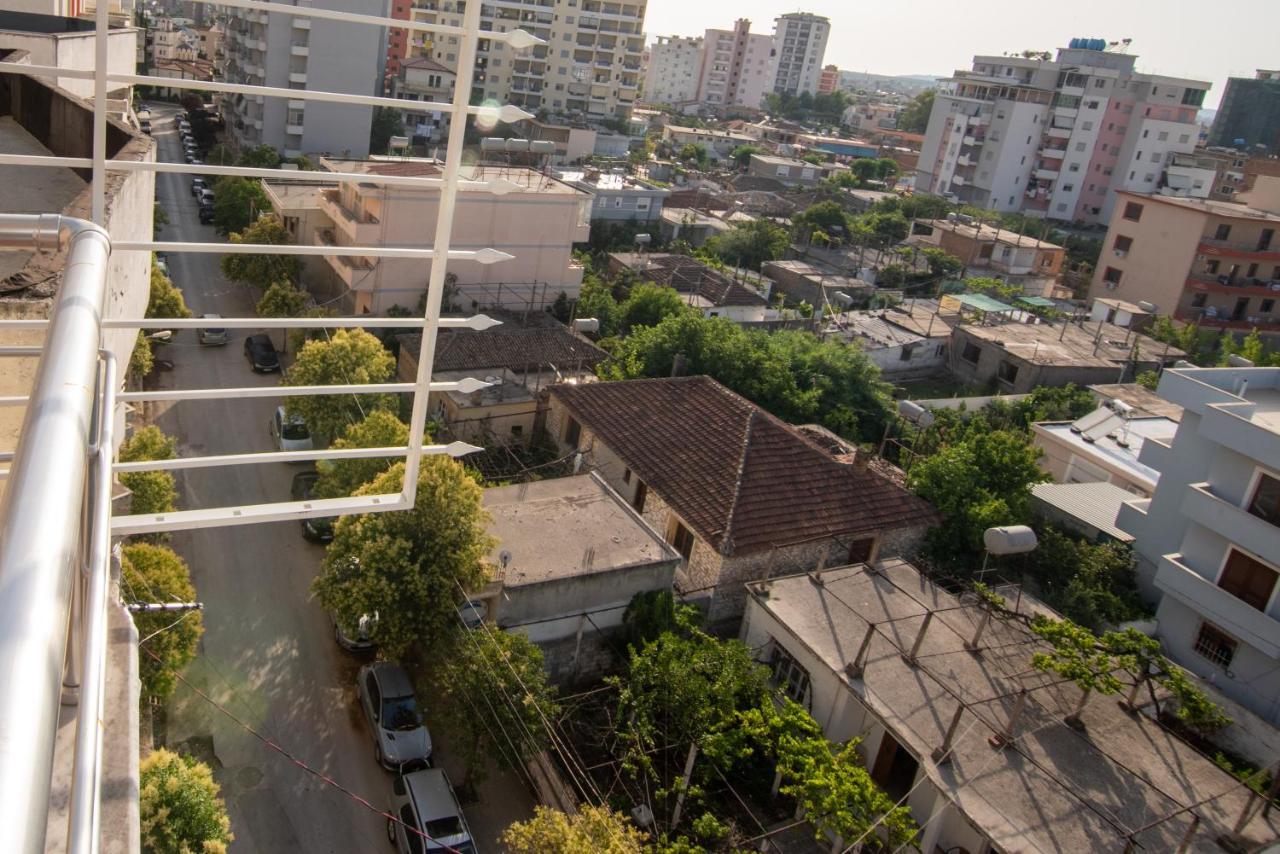Ami Apartament Vlorë Exteriör bild