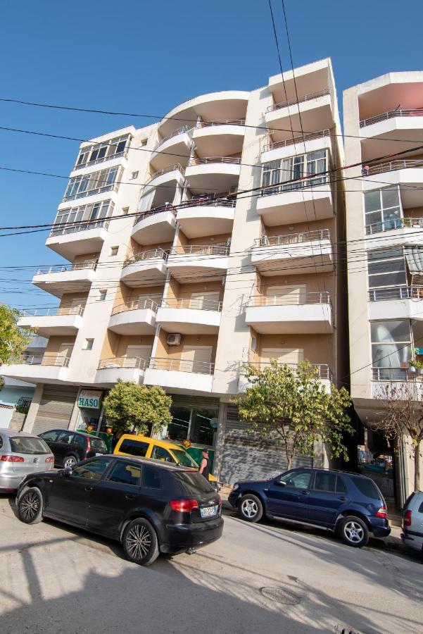 Ami Apartament Vlorë Exteriör bild